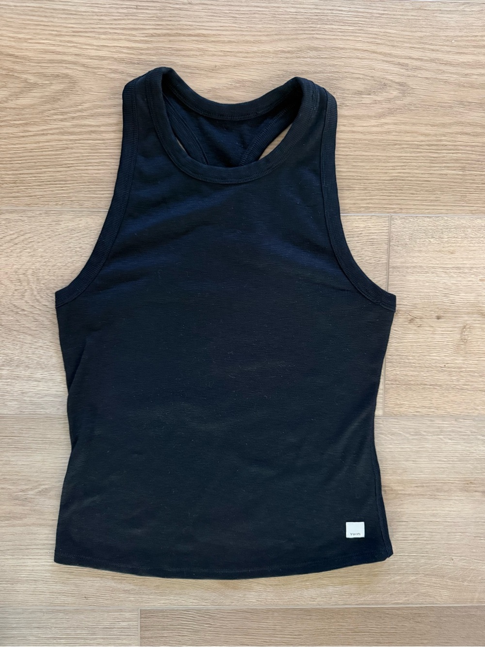 Vuori Sunrise Tank High Neck Racerback Cutout Small Black